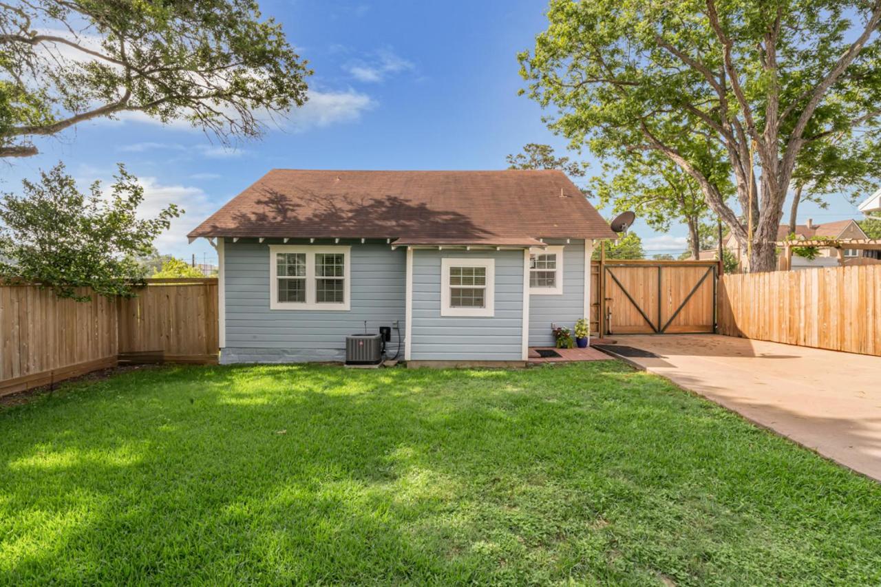 Villa The Blue Diamond Retreat Brenham Exterior foto